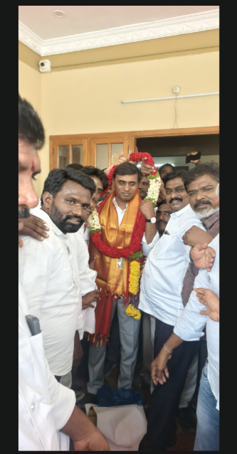 మదనపల్లి ఎంపీ మిథున్ రెడ్డి గారిని కలిసిన వైసీపీ రాష్ట్ర ఎస్సీ సెల్ నాయకులు